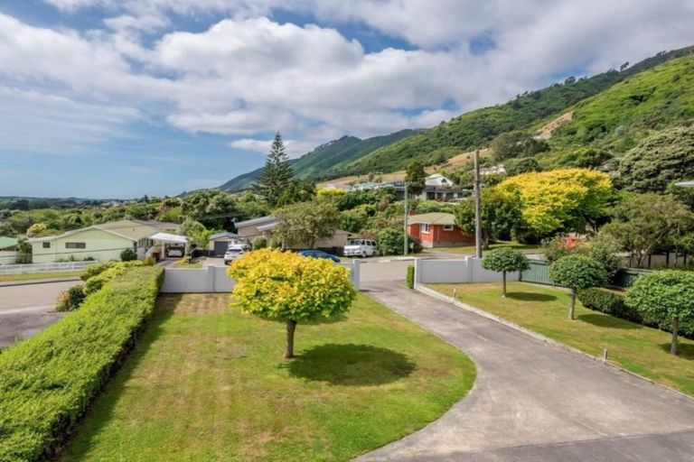 Photo of property in 4 Kaka Street, Waikanae, 5036