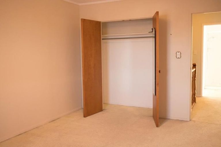 Photo of property in 62 Kohekohe Street, New Lynn, Auckland, 0600