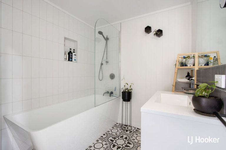 Photo of property in 68 The Crescent, Waihi Beach, 3611