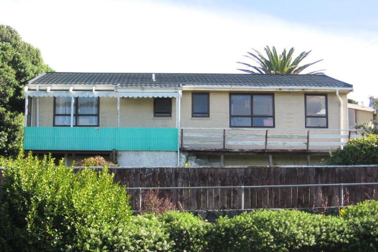 Photo of property in 5a Ron Parlane Place, Titahi Bay, Porirua, 5022