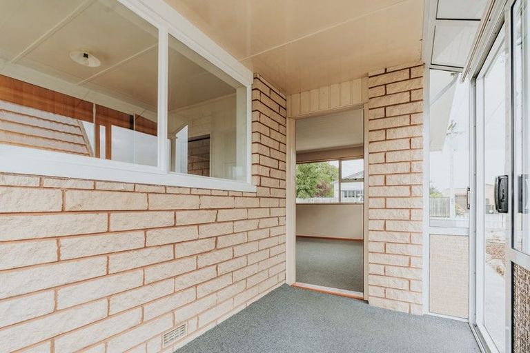 Photo of property in 12 Cowper Street, Milton, 9220