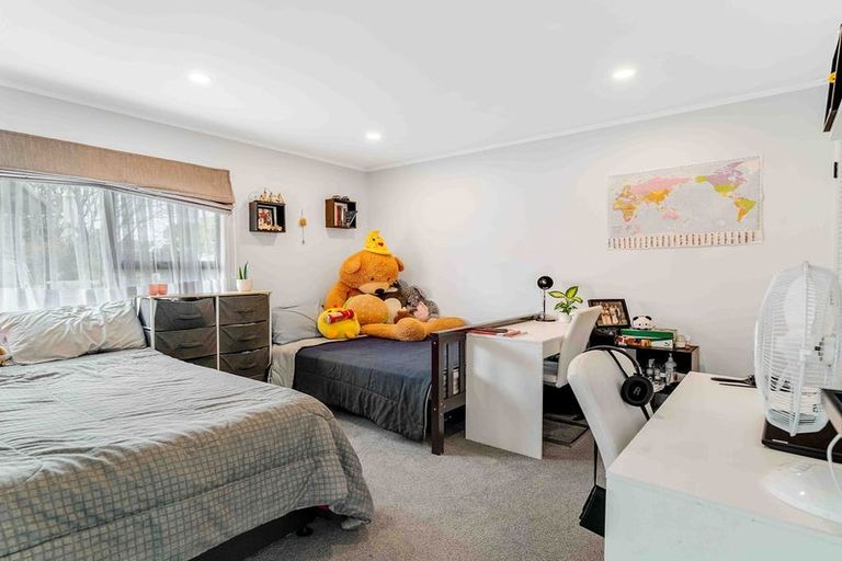 Photo of property in 12 Merida Place, Unsworth Heights, Auckland, 0632