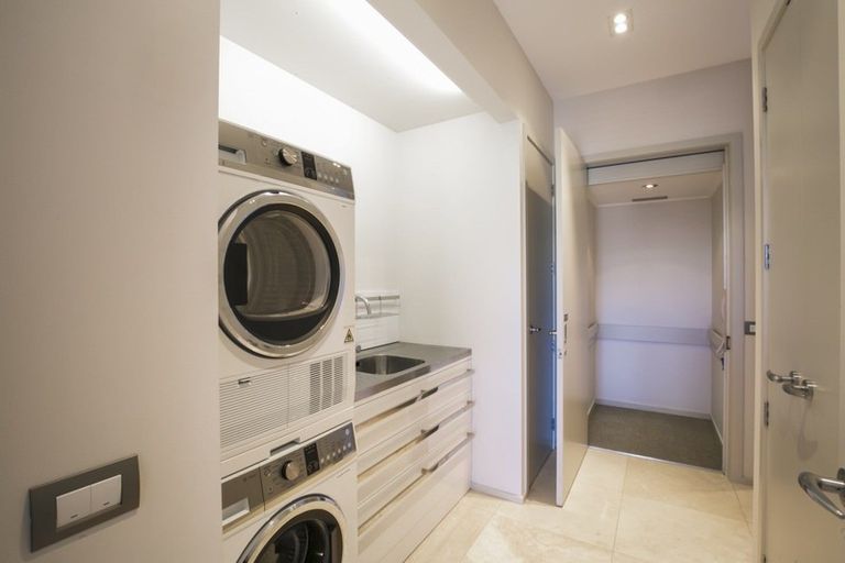 Photo of property in 23 Olivers Place, Queenstown, 9300