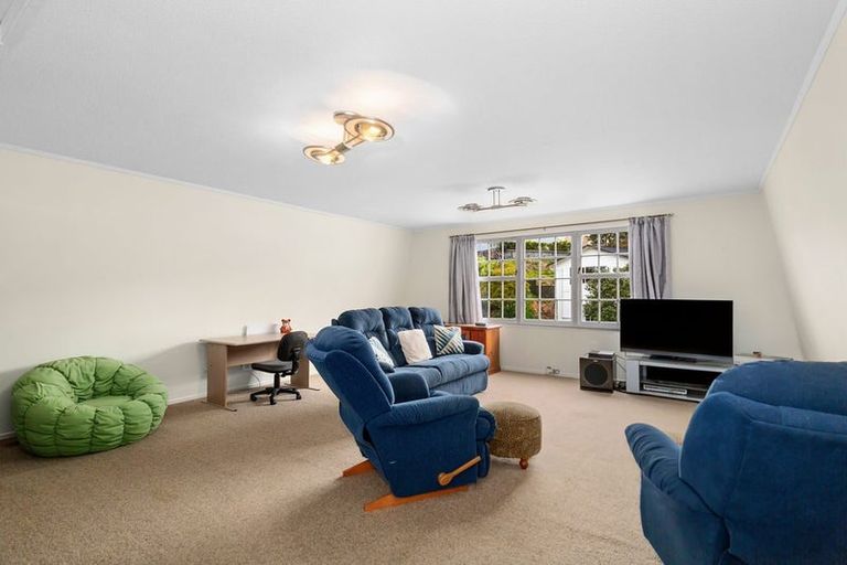 Photo of property in 53 Cambrian Street, Churton Park, Wellington, 6037