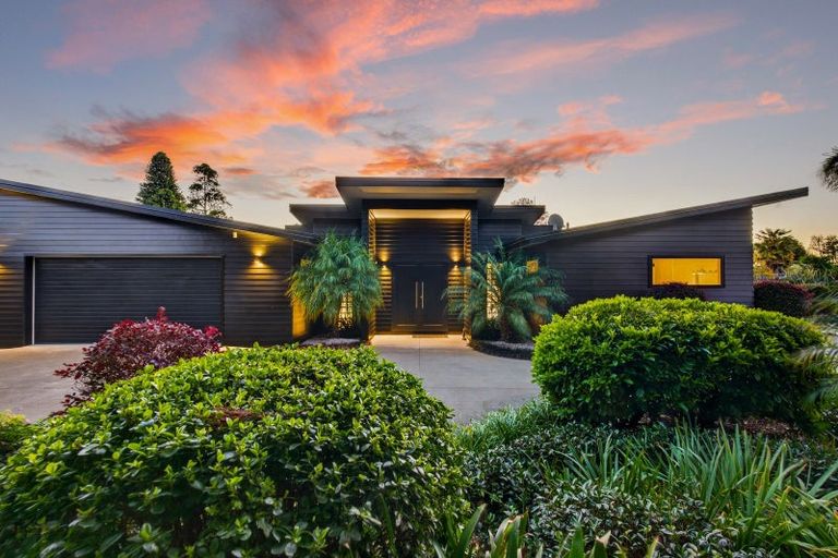 Photo of property in 27 Jervois Road, Jervoistown, Napier, 4112