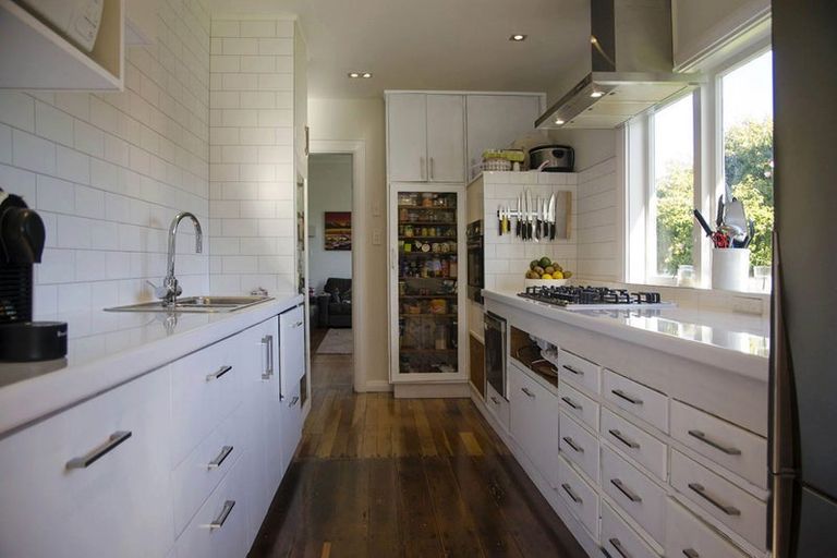 Photo of property in 17 Nikau Grove, Woburn, Lower Hutt, 5010