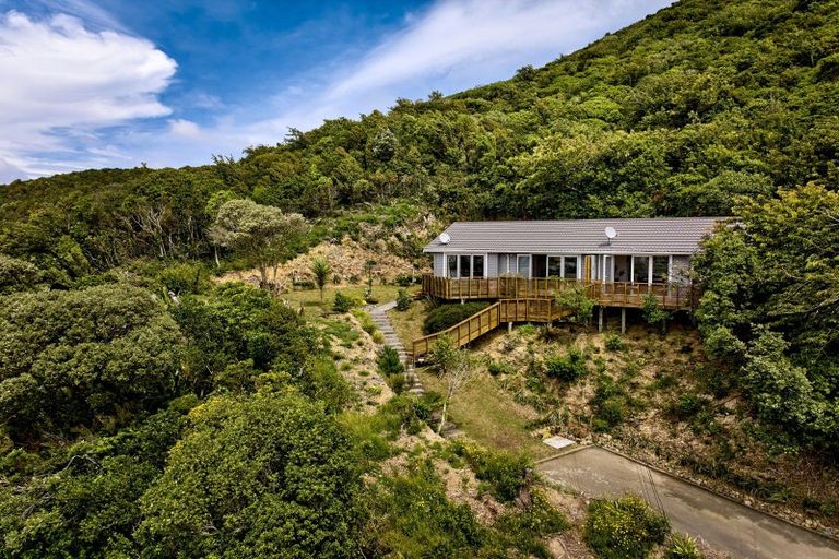 Photo of property in 16 Voltaire Street, Karori, Wellington, 6012