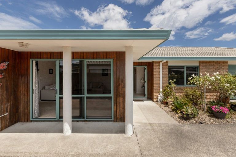 Photo of property in 172 Pacific View Road, Papamoa Beach, Papamoa, 3118