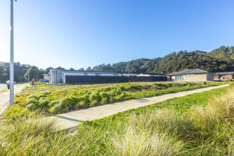 Photo of property in 22 Hopkirk Avenue, Wallaceville, Upper Hutt, 5018