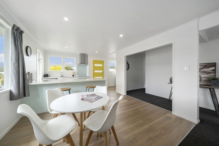 Photo of property in 33 Kairanga Crescent, Wainuiomata, Lower Hutt, 5014