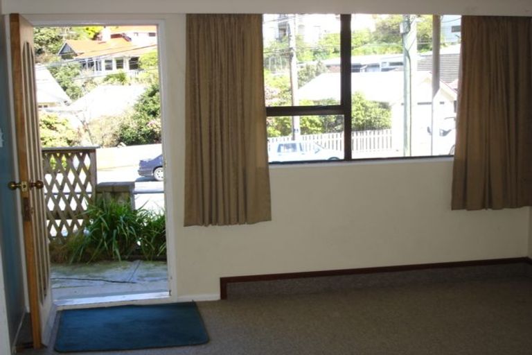 Photo of property in 2/50 Waitoa Road, Hataitai, Wellington, 6021
