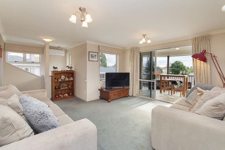 Photo of property in 17a Helvetia Road, Pukekohe, 2120