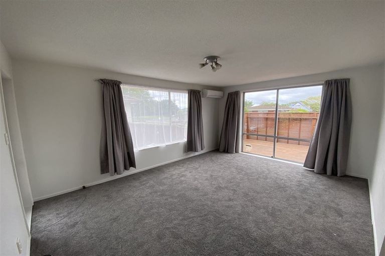 Photo of property in 1/3 James Condon Place, Redwood, Christchurch, 8051