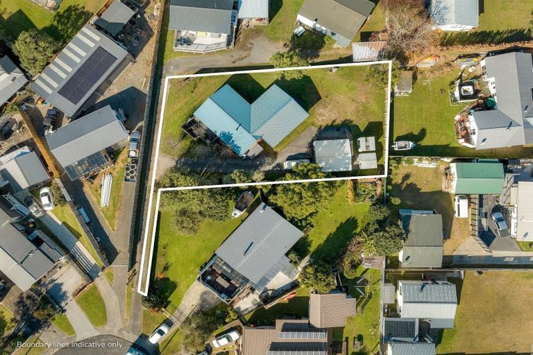 Photo of property in 143 Lorraine Place, Whangamata, 3620