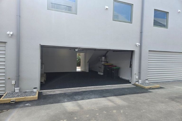 Photo of property in Hagley Mews, 2/454 Hagley Avenue, Christchurch Central, Christchurch, 8011