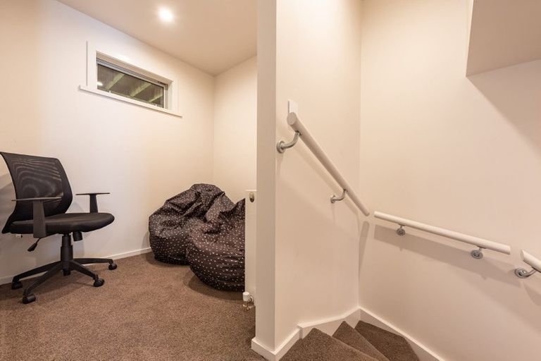 Photo of property in 14b Rarangi Way, Owhiro Bay, Wellington, 6023