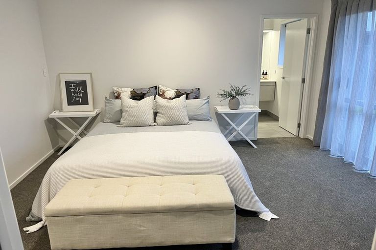 Photo of property in 8 Benmore Place, Poraiti, Napier, 4112