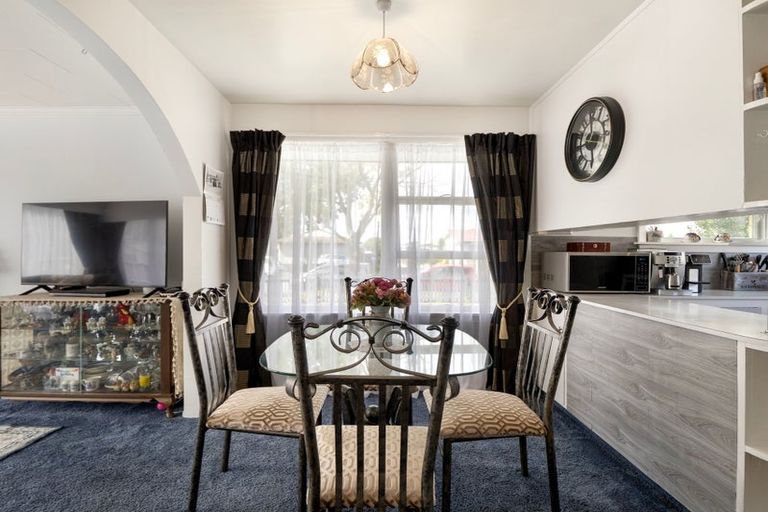 Photo of property in 12 Carters Road, Aranui, Christchurch, 8061