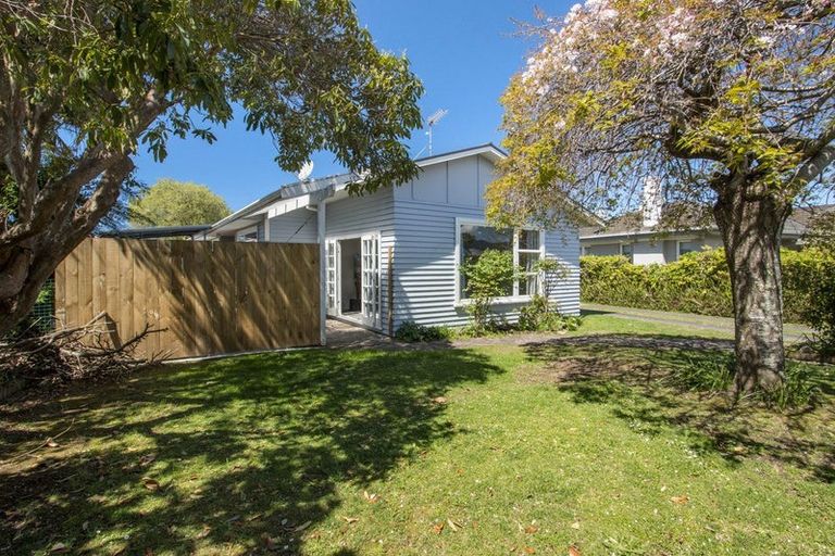 Photo of property in 12 Carisbrooke Street, Katikati, 3129