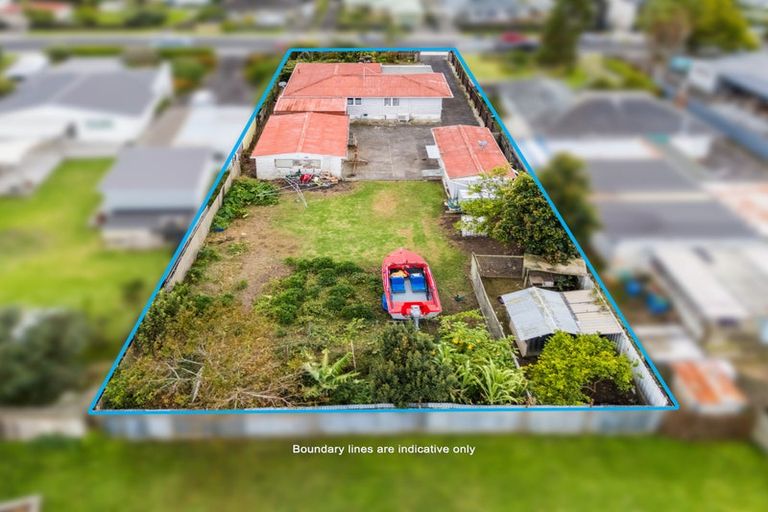 Photo of property in 7 Enderby Drive, Te Atatu Peninsula, Auckland, 0610
