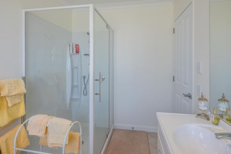 Photo of property in 14 Petrel Close, Paraparaumu Beach, Paraparaumu, 5032