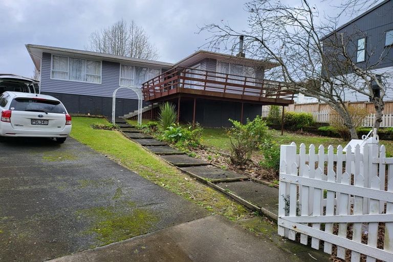 Photo of property in 10 Choice Avenue, Henderson, Auckland, 0612