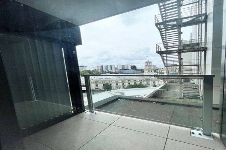 Photo of property in 365a Don Buck Road, Massey, Auckland, 0614