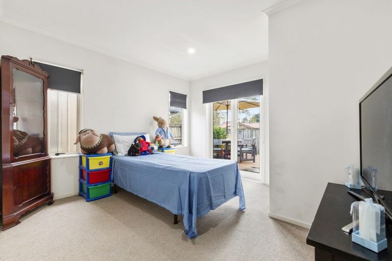 Photo of property in 11 Mcburney Place, Mangere East, Auckland, 2024