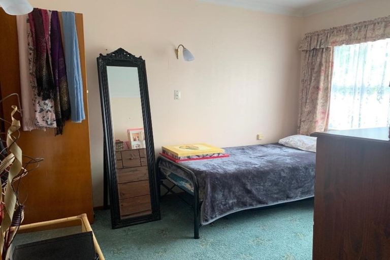 Photo of property in 8 Eton Place, Levin, 5510