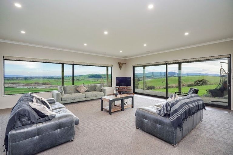 Photo of property in 1521 Dipton Winton Highway, Centre Bush, Winton, 9782