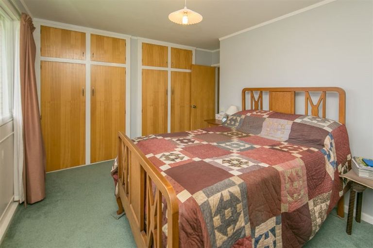 Photo of property in 15 Ostend Place, Avonhead, Christchurch, 8042