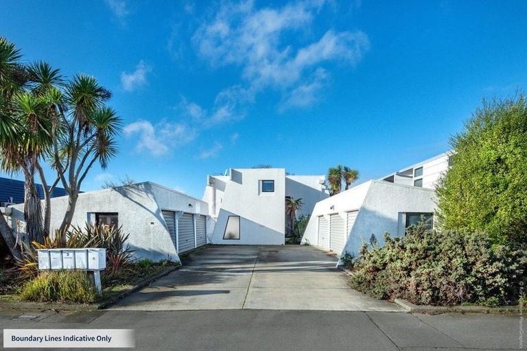 Photo of property in 2/88 Antigua Street, Addington, Christchurch, 8024