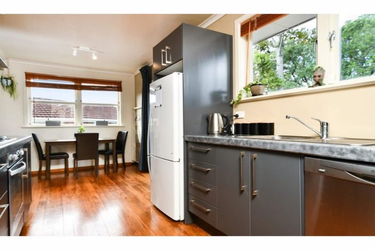 Photo of property in 20 Hartley Terrace, Massey, Auckland, 0614