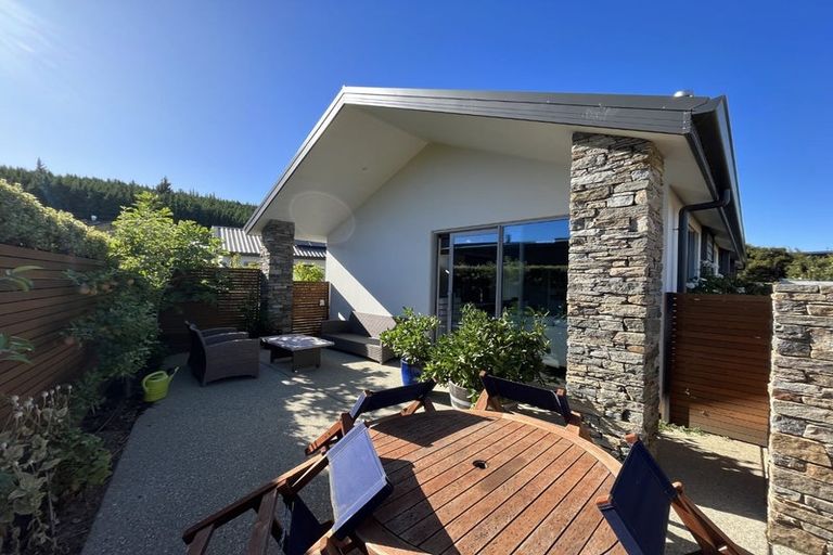 Photo of property in 3 Edgewood Place, Wanaka, 9305