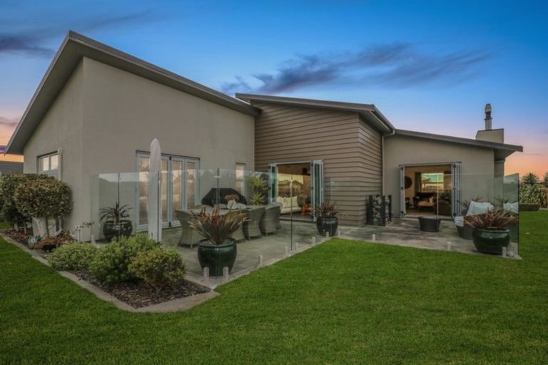 Photo of property in 134 Guy Street, Dannevirke, 4930