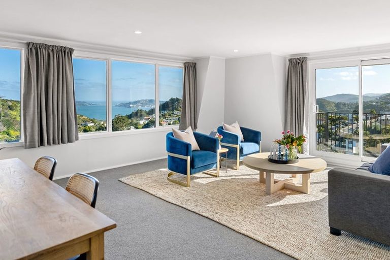 Photo of property in 75 Salford Street, Newlands, Wellington, 6037