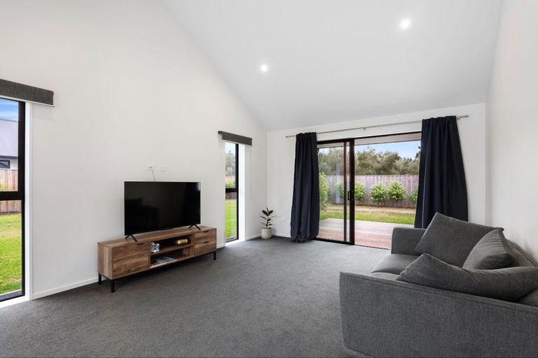 Photo of property in 12b Wykes Place, Amberley, 7410