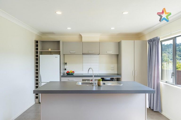 Photo of property in 23 Speldhurst Grove, Stokes Valley, Lower Hutt, 5019