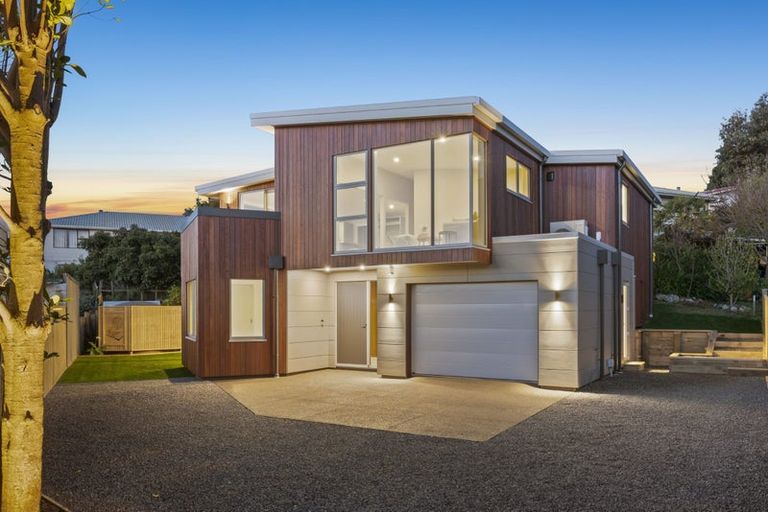 Photo of property in 1a Martin Road, Paraparaumu Beach, Paraparaumu, 5032