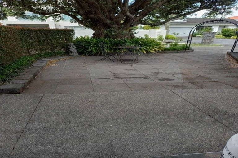 Photo of property in 1/14 Frieston Road, Milford, Auckland, 0620