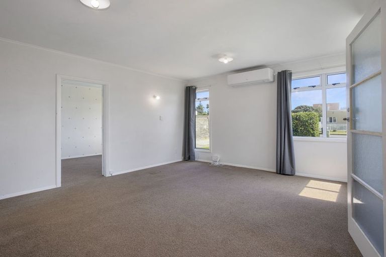 Photo of property in 68 Moana Street, Otaki Beach, Otaki, 5512