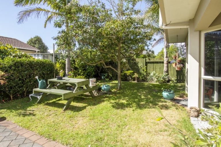 Photo of property in 320a Papamoa Beach Road, Papamoa Beach, Papamoa, 3118