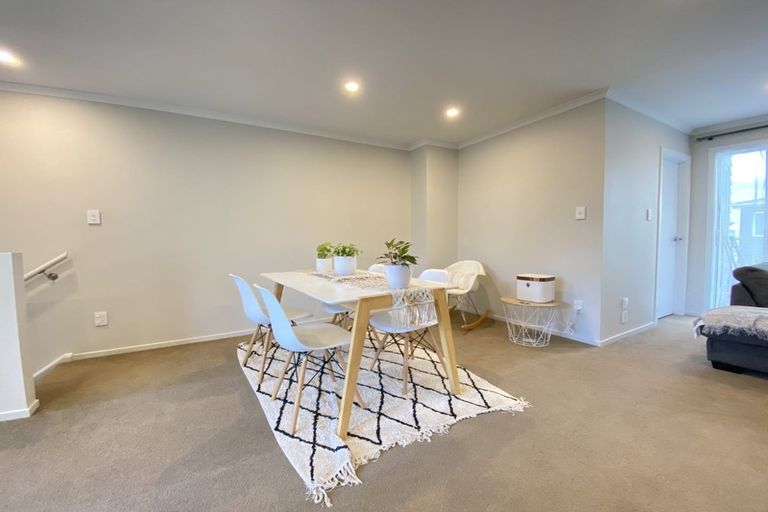 Photo of property in 22 Fernly Rise, Flat Bush, Auckland, 2019
