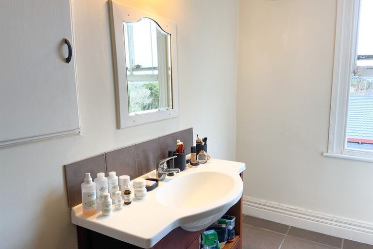 Photo of property in 1/98 Birkenhead Avenue, Birkenhead, Auckland, 0626