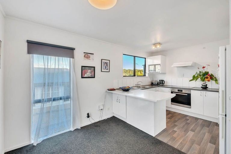 Photo of property in 206 Solar Road, Glen Eden, Auckland, 0602