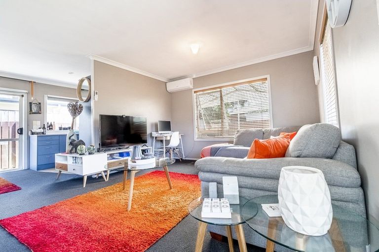 Photo of property in 6 Harvard Court, Melville, Hamilton, 3206