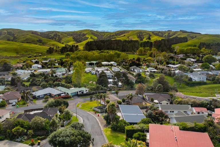 Photo of property in 5 Empressa Heights, Helensville, 0800