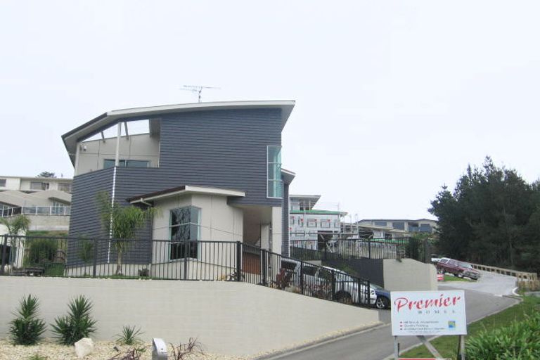 Photo of property in 30 Lowther Place, Taradale, Napier, 4112