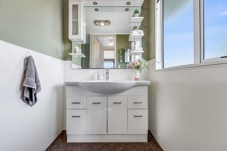 Photo of property in 67 Sandwich Road, St Andrews, Hamilton, 3200