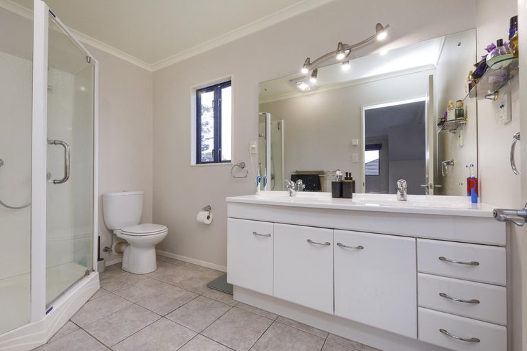 Photo of property in 6 Worsfold Lane, Terrace End, Palmerston North, 4410